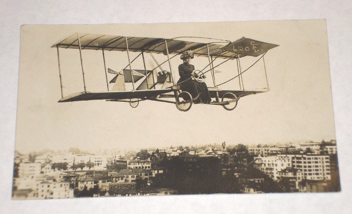 Old Aircraft Novelty Post Card